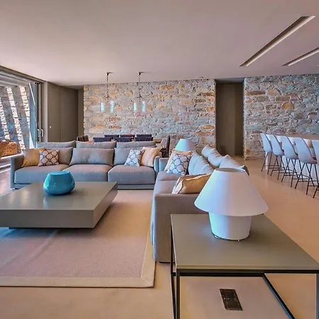 Private Five Br Luxury Peaceful Mylo W Two Pools Close To Mylopotas Beach Villa *
