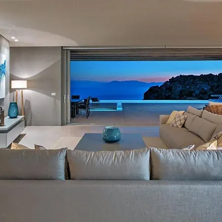 Villa Private Five Br Luxury Peaceful Mylo W Two Pools Close To Mylopotas Beach Chora (Ios)