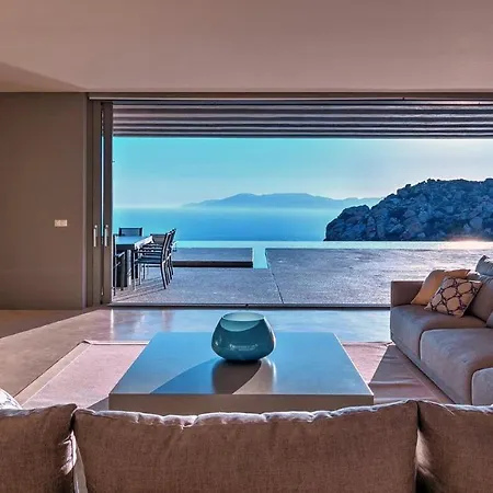 Private Five Br Luxury Peaceful Mylo W Two Pools Close To Mylopotas Beach Villa *