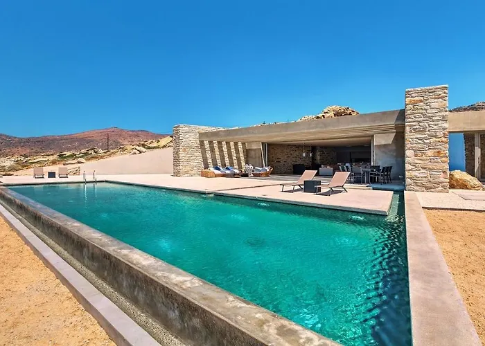 Villa Private Five Br Luxury Peaceful Mylo W Two Pools Close To Mylopotas Beach Chora (Ios)